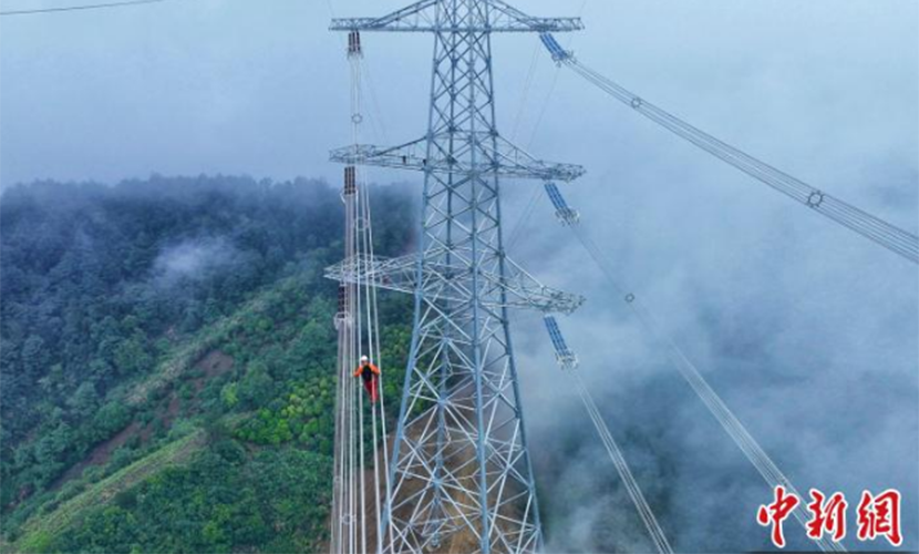 武汉－南昌特高压工程完成跨越±800千伏锦苏线架线施工